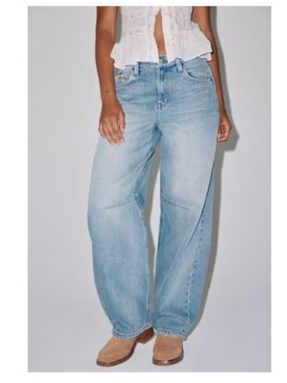 NWOT BDG Logan Buckle Baggy Barrel Jeans